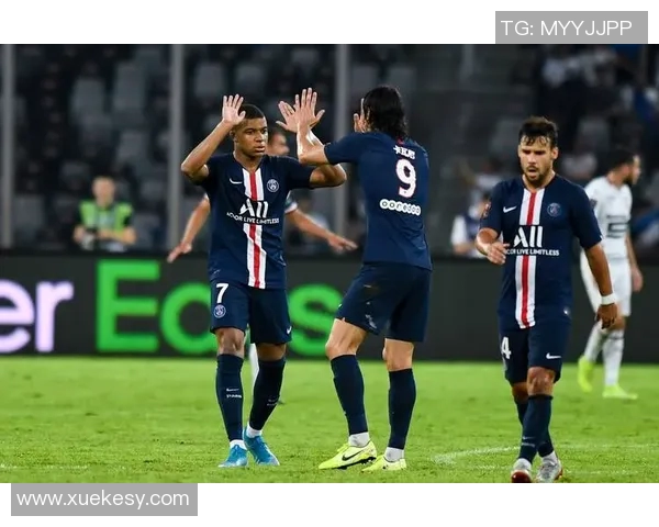 荷兰与法国在欧洲杯的激烈对决展现足球魅力与战术智慧 荷兰与法国在欧洲杯的激烈对决展现足球魅力与战术智慧