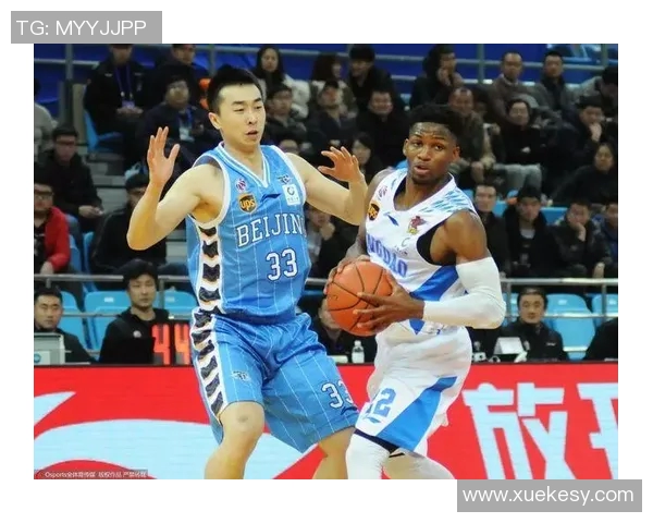 2013年北京首钢与青岛双星激战回顾：篮球场上的荣耀与挑战