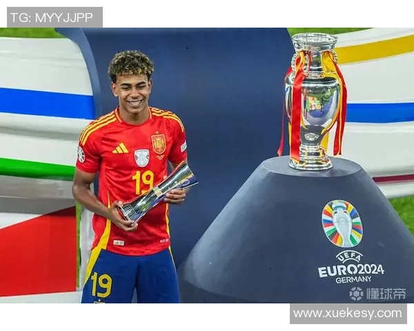 U21西班牙队与塞尔维亚队激战正酣争夺欧洲青年足球冠军荣耀 U21西班牙队与塞尔维亚队激战正酣争夺欧洲青年足球冠军荣耀